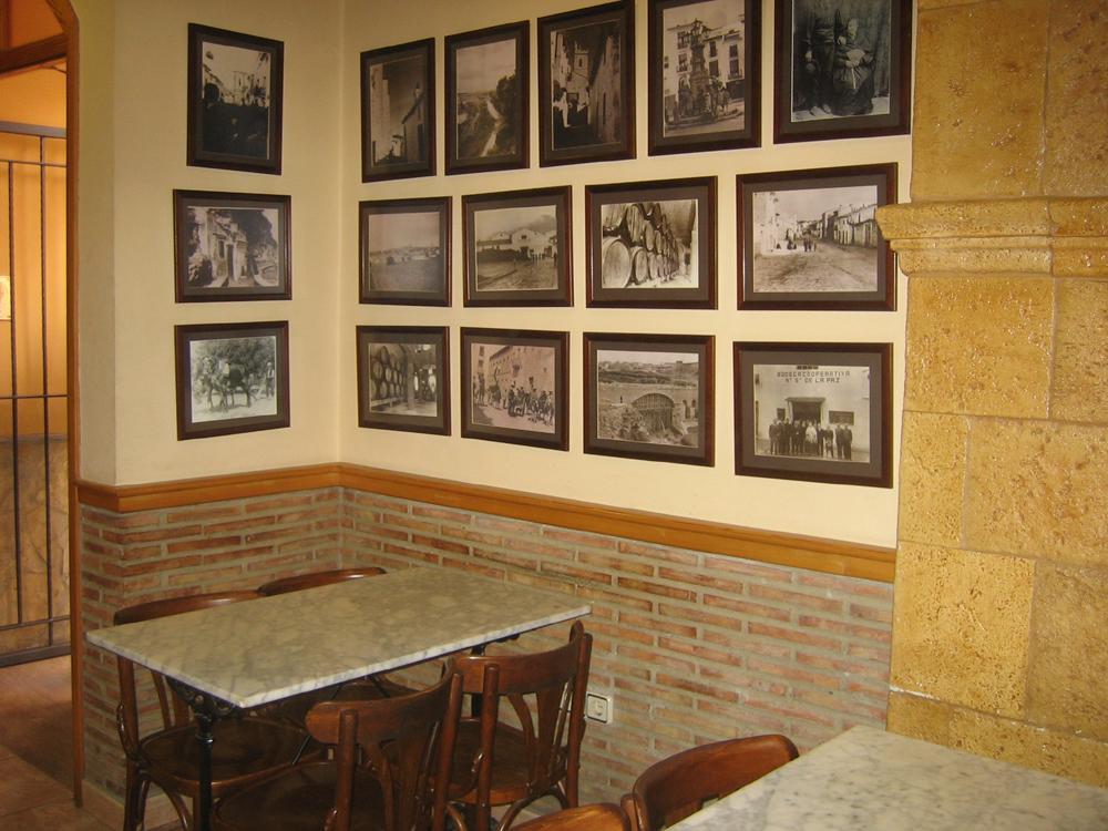 La Posa Hostel Villar del Arzobispo Exterior photo